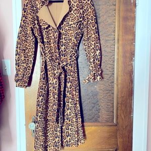 BRAND NEW LONG TRENCH STYLE JACKET IN CLASSIC LEOPARD PRINT!!